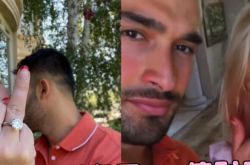 布兰妮订婚小12岁男友秀钻戒