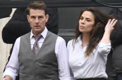 阿汤哥爆已与小20岁《美国队长》佩姬卡特Hayley Atwell分手