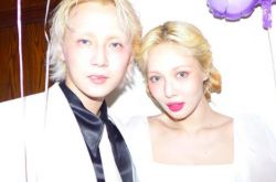 泫雅罕见全脱上空泡澡照 粉丝羡慕男友Dawn