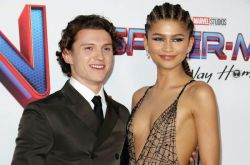 汤姆赫兰德带赞达亚伦敦见爸妈 情定了