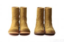 日本时尚品牌nonnative合作的男士高筒靴干净奢华