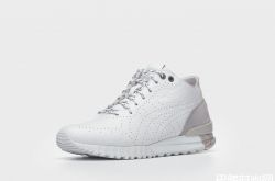 新西兰品牌联名鞋款 融入了新西兰原生风情