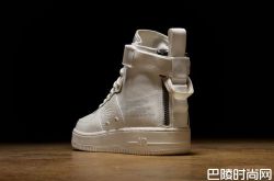  Air Force 35 周年鞋款经典的纯白色