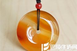 冰彩玉髓是什么? 冰彩玉髓吊坠怎样佩戴?