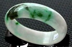 缅甸翡翠手镯的价格