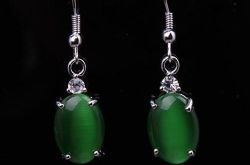 图解自制猫眼石耳环的方法  