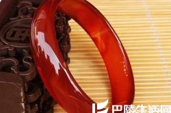 女人适合戴玛瑙手镯吗？