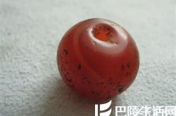 五招教你如何鉴别千年老玛瑙珠子