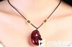 血珀和蜜蜡哪个更好？