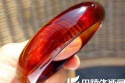 有哪些因素会影响琥珀颜色变化