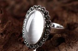 为什么猫眼石会出现猫眼？