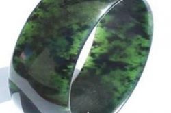 蓝田玉常见的几种杂质