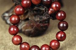 这些小叶紫檀手串的鉴别误区  你中招了吗？