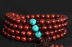 细说小叶紫檀手串掉色的原因