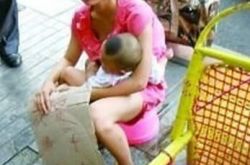 女子欠赌债卖女儿 卖完接着赌博