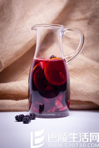 什么样的红葡萄酒适合制作桑格利亚汽酒? 什么样的红葡萄酒适合制作桑格利亚汽酒?