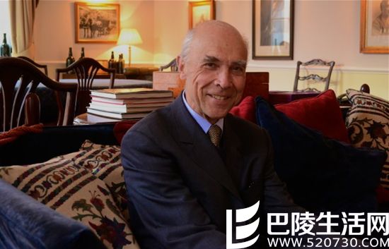 那个天天坐在家里喝康帝的老头是什么来头? 那个天天坐在家里喝康帝的老头是什么来头?