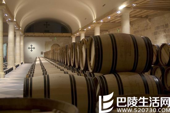 酒庄中的“红十字会” 酒庄中的“红十字会”