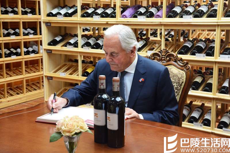 波尔多四大列级庄庄主贝尔纳·马格雷到访红酒世界