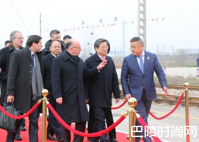 法国葡萄酒“搭乘”列车到达中国