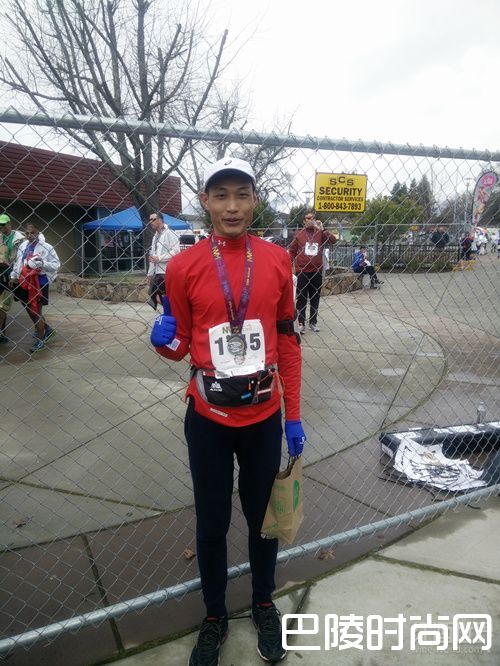 纳帕谷马拉松开赛，红酒世界代表团获佳绩