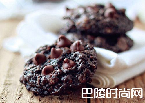 舌尖上的共舞：当葡萄酒遇上甜点