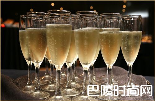 致准新郎新娘:婚礼选酒攻略 致准新郎新娘:婚礼选酒攻略