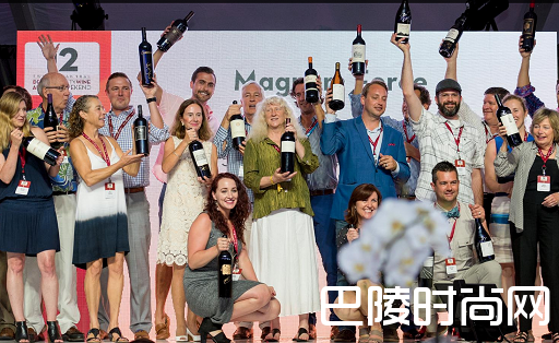 德斯廷慈善葡萄酒拍卖会筹得逾270万美元 德斯廷慈善葡萄酒拍卖会筹得逾270万美元