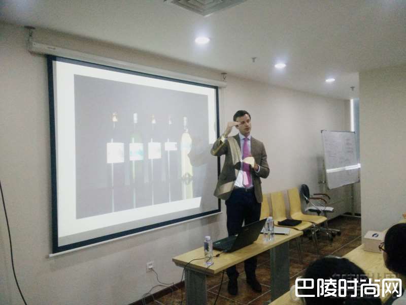 “超二级庄”爱士图尔庄园代表到访红酒世界