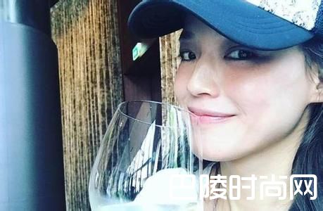 娱乐圈最能喝的“女酒鬼们” 娱乐圈最能喝的“女酒鬼们”