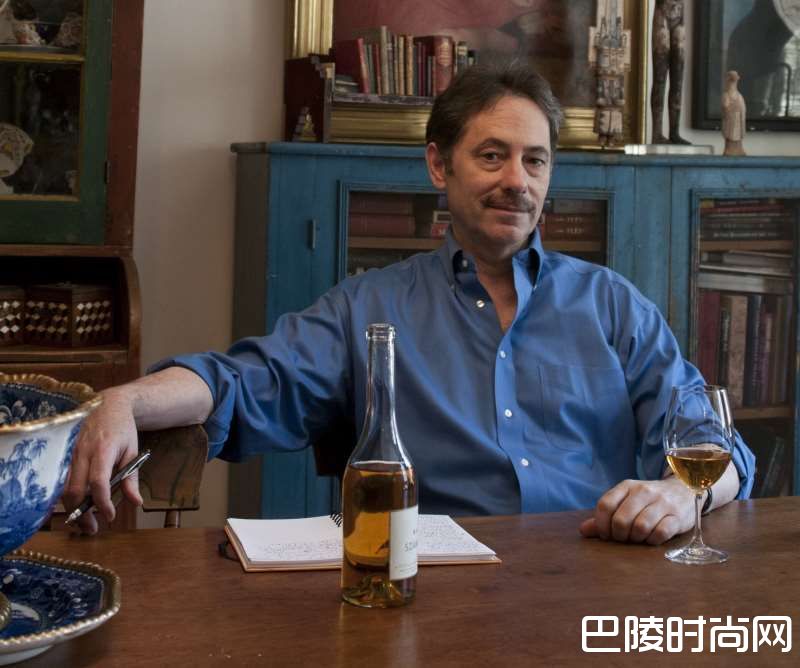 左右着葡萄酒世界的酒评家们