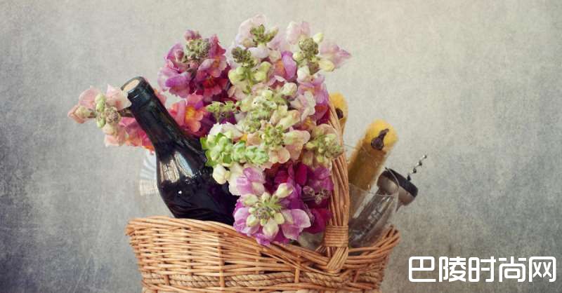 花香袭人,酒中亦可觅芳踪 花香袭人,酒中亦可觅芳踪