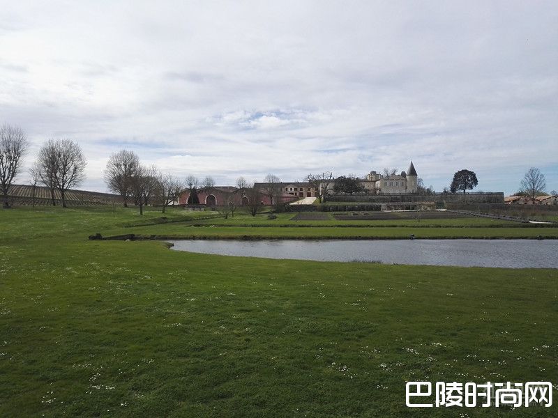 想畅游61家列级庄，当然得先了解酒庄的分布！