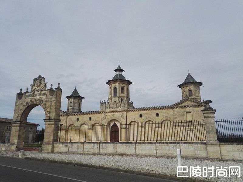 想畅游61家列级庄，当然得先了解酒庄的分布！