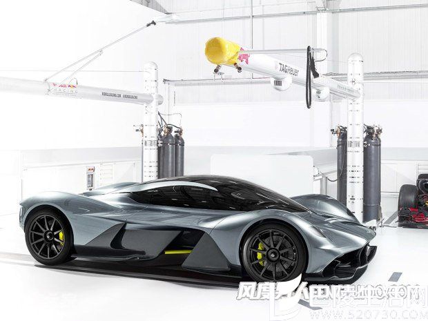 阿斯顿·马丁AM-RB 001侧面 阿斯顿·马丁AM-RB 001侧面