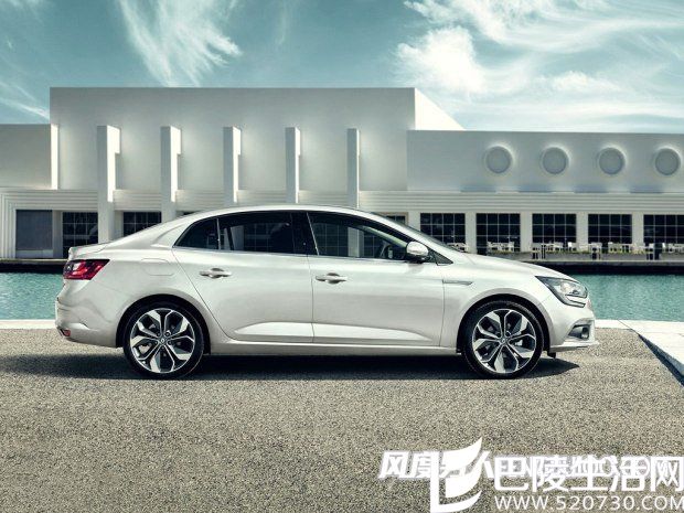 梅甘娜三厢版官图侧面