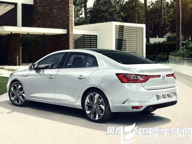 梅甘娜三厢版性能