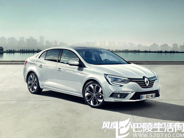 全新梅甘娜三厢版