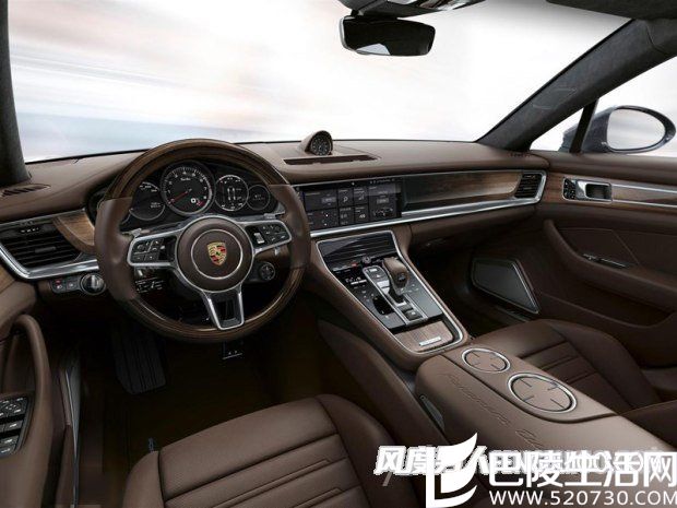 保时捷Panamera Exclusive方向盘