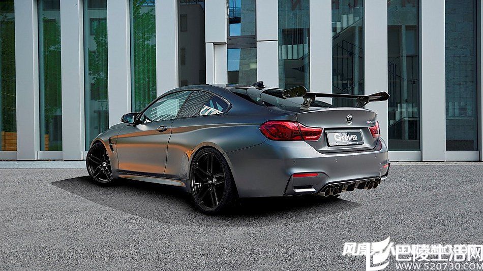 M4 GTS侧后方 M4 GTS侧后方