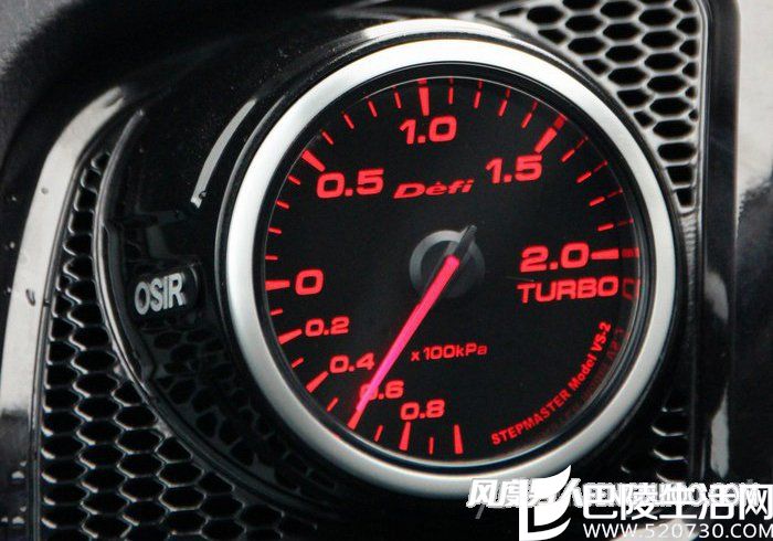 安装在左侧出风的涡轮压力表 安装在左侧出风的涡轮压力表