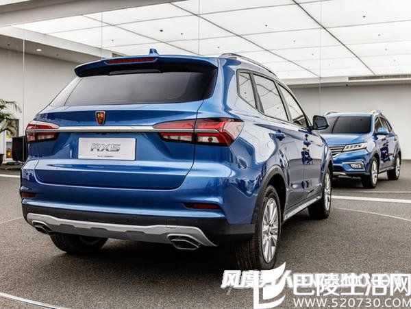 定期更换机油和机油滤芯 定期更换机油和机油滤芯