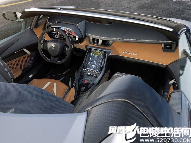 兰博基尼Centenario敞篷版内饰