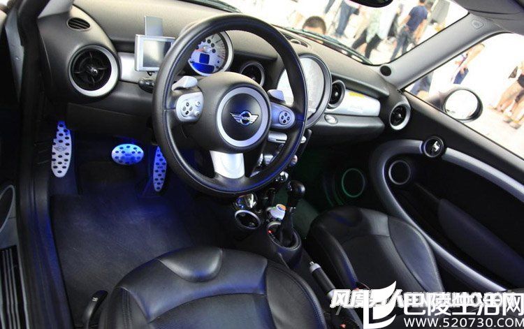 汽车内饰 汽车内饰