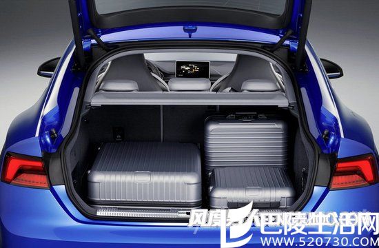 奥迪S5 Sportback后备箱