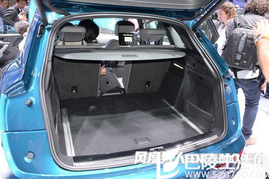 全新奥迪Q5后备箱