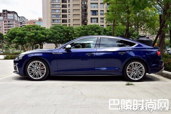 奥迪S5照片