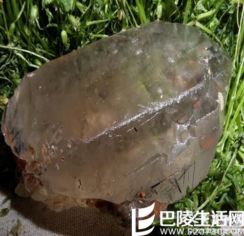 黑发晶原石怎么成加工黑发晶成品【附图片】 黑发晶原石怎么成加工黑发晶成品【附图片】