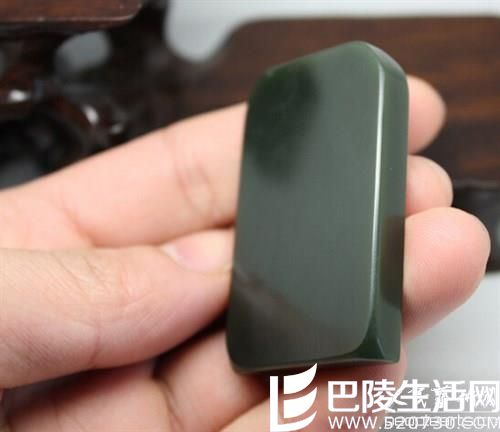 和田青玉的鉴别特征介绍 和田青玉的鉴别特征介绍