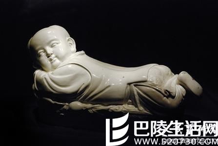 北宋时期定窑白瓷的装饰手法具有哪些特征